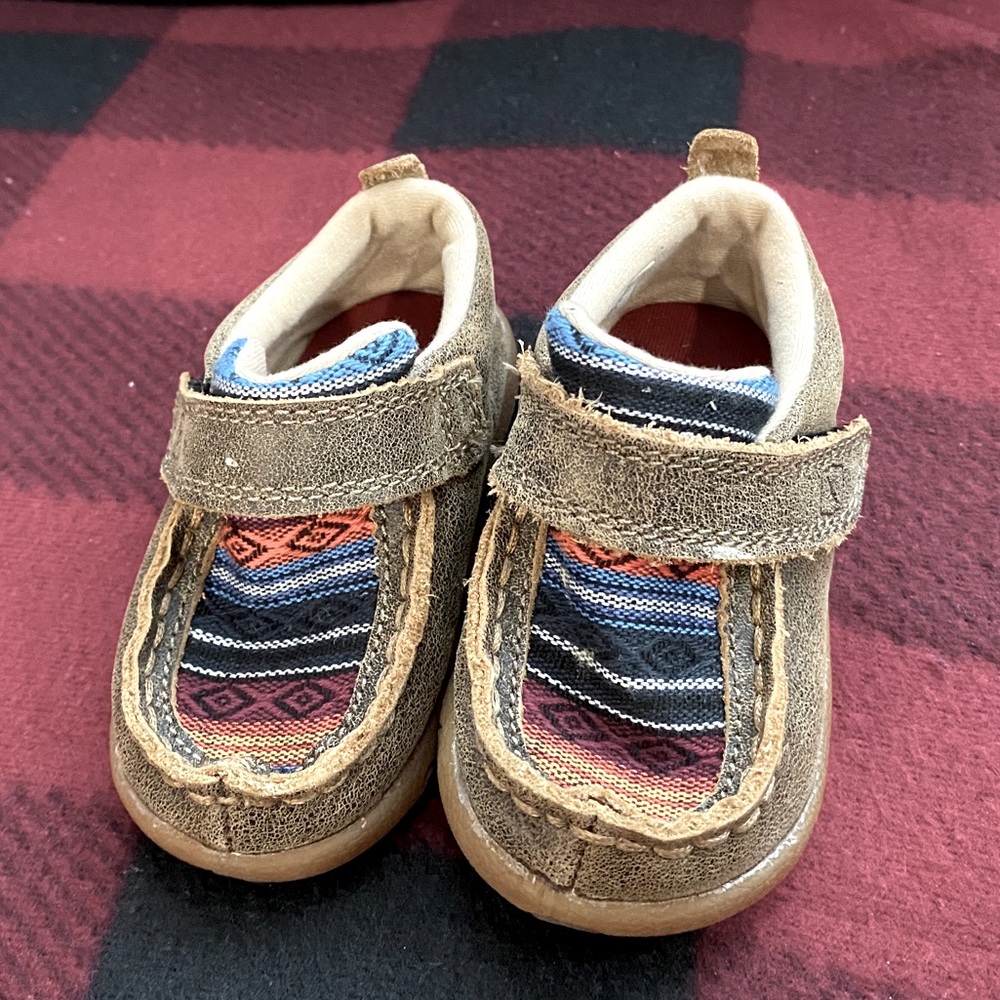 Baby shoes